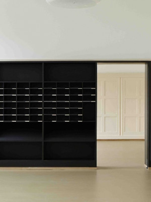 503-gasser-schreinerei-oeffentlichebauten-schuhlhaus-quader (4)